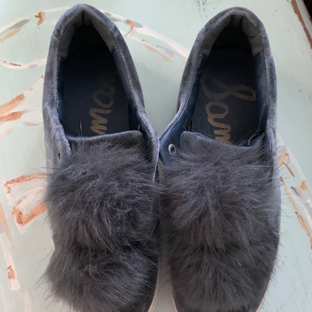 Pom Pom Sneakers